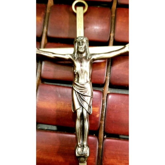 Vintage Brass & Pewter INRI Crucifix Cross Wall Hanging 7"x3.5" - Picture 3 of 4